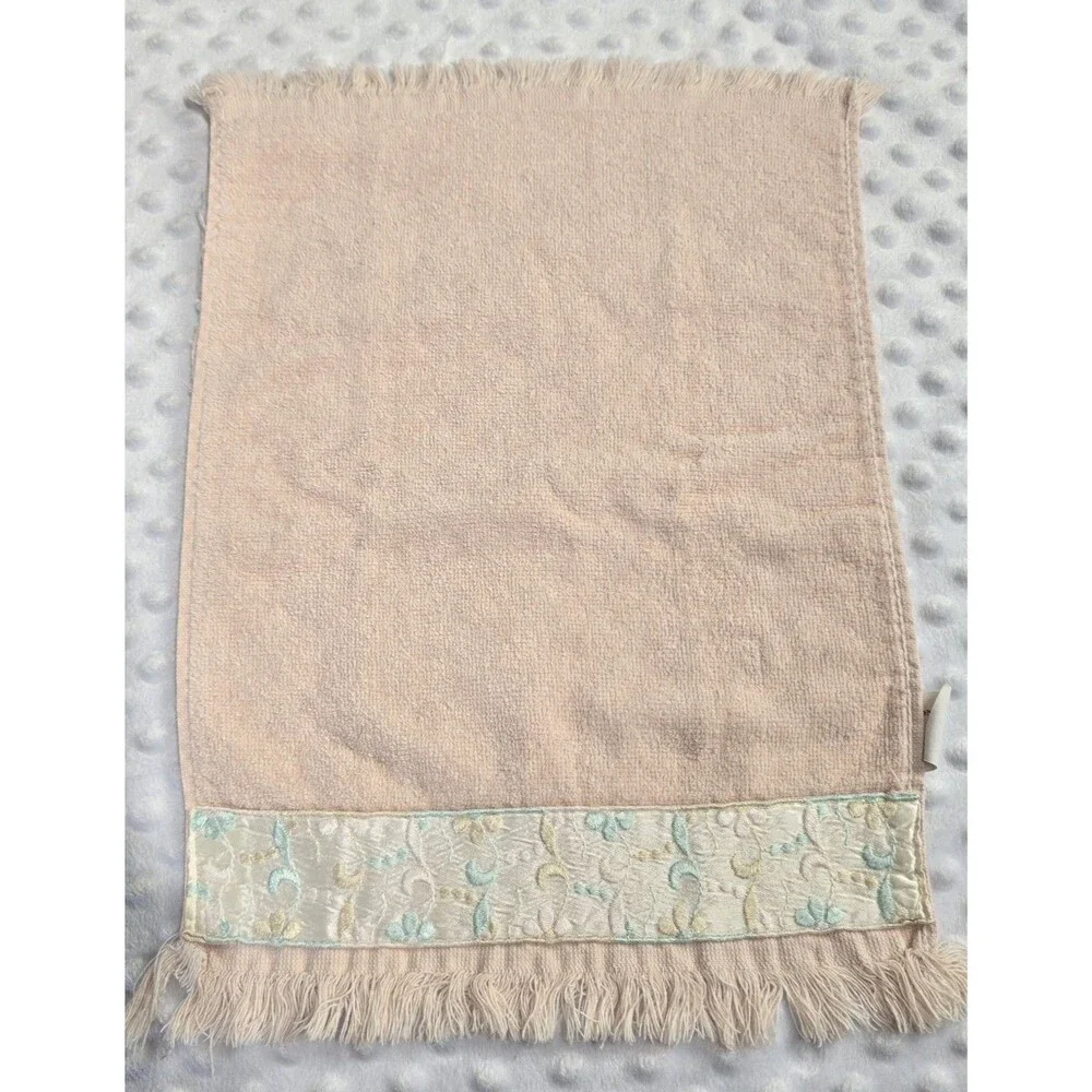 Vintage Pink Towel Set of 3 Cannon Fringe Fingertip Bathroom Guest Towels Granny